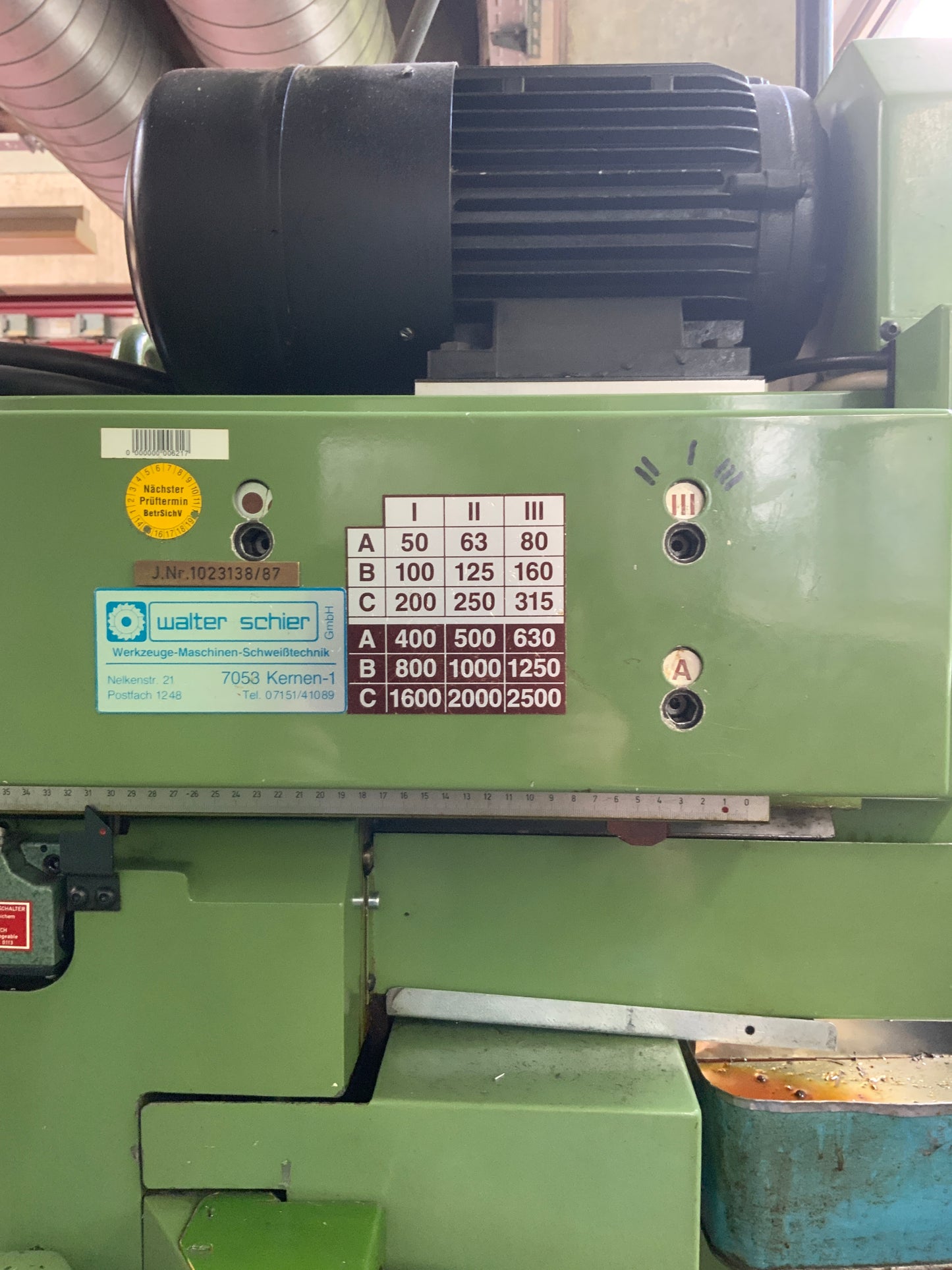 HERMLE UWF 801 - Werkzeugfräsmaschine