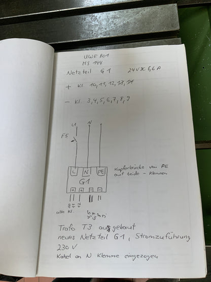 HERMLE UWF 801 - Werkzeugfräsmaschine
