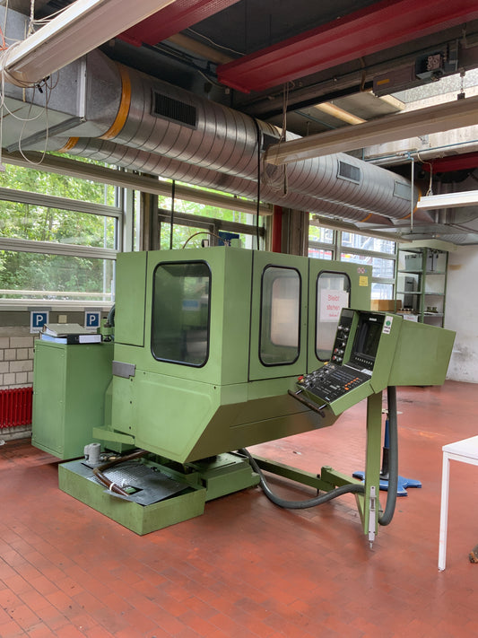 Universal MIKRON WF 21 D - Fräs- und Bohrmaschine