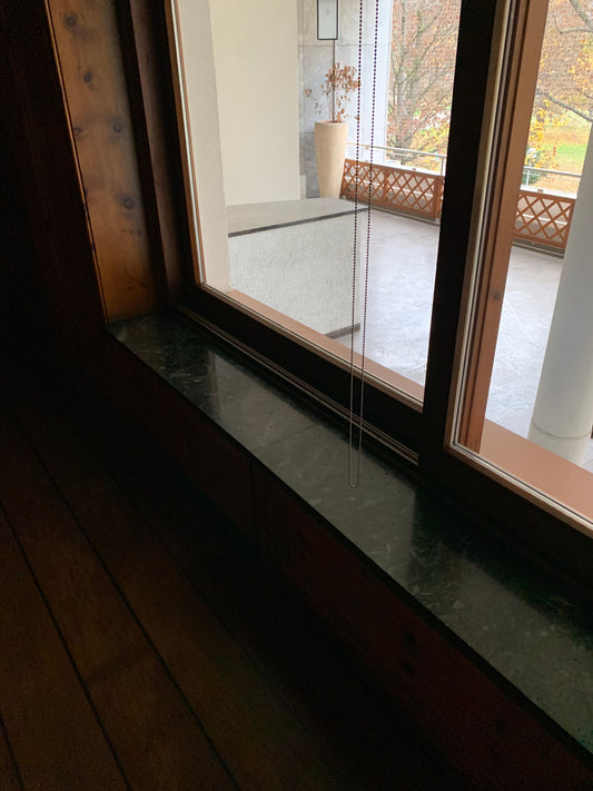 Fensterbank vor dem Holzfenster 1290x30x310