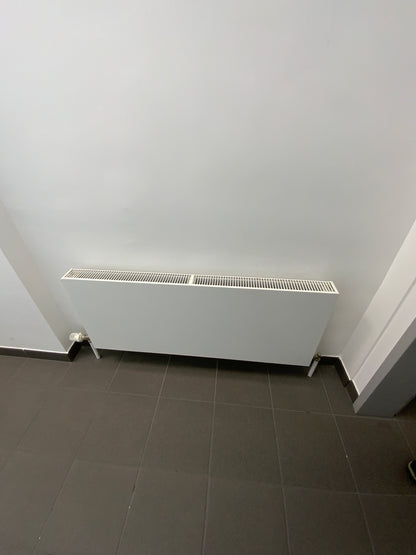 Delonghi Heizkörper - Stahl 120x59x8.5 cm
