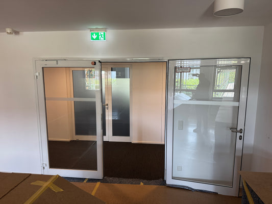 Doppelflügelige Glastüre Hörmann (ehm. Rauchschutztür) B2300 H2125