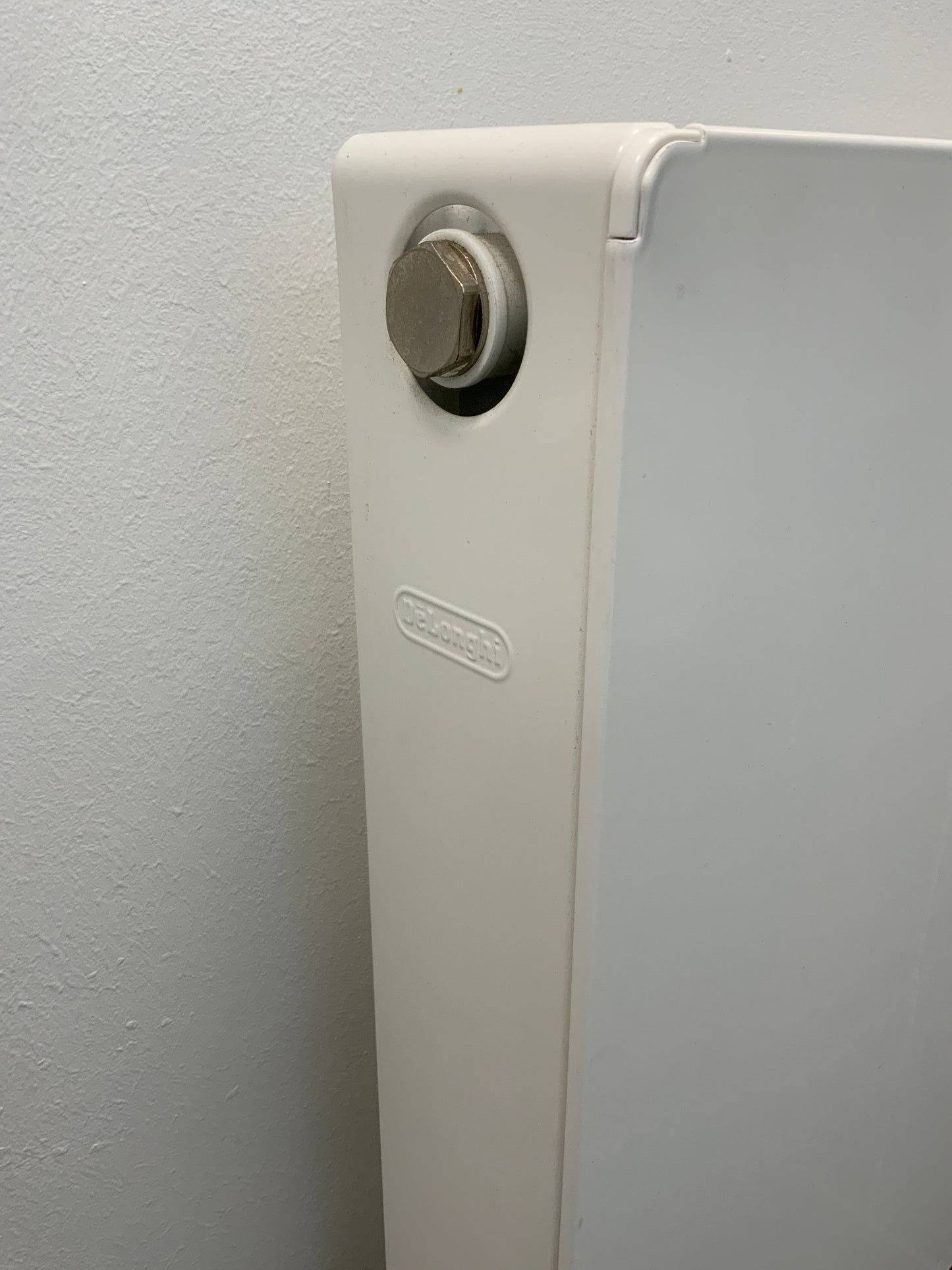Delonghi Heizkörper - Stahl 120x59x8.5 cm