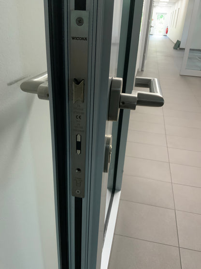 Brandschutztür mit Glaseinsatz 2-flüglig - T30 RS - innen DIN L - Aluminium/Glas 200x246x8