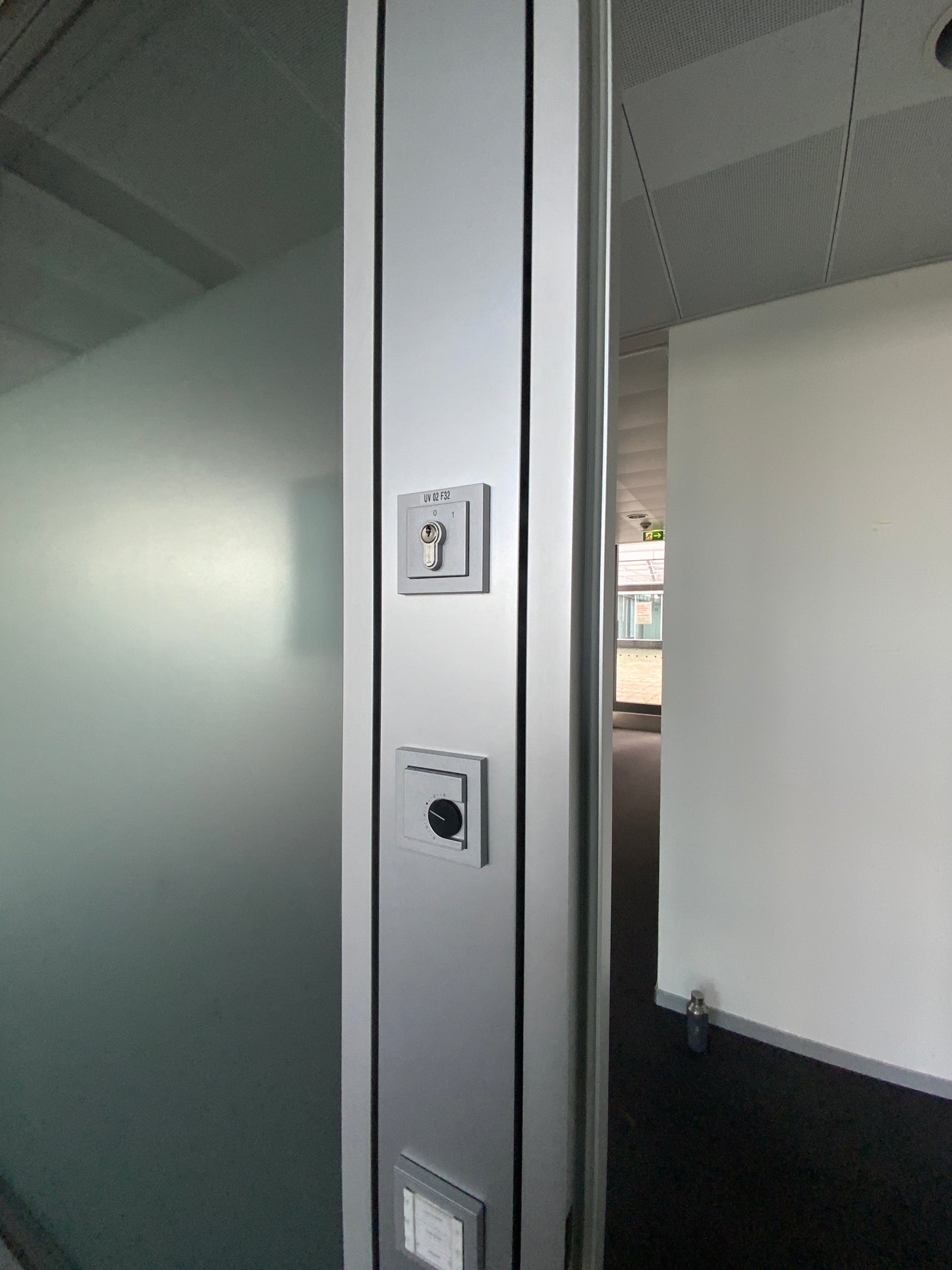Lindner Systemtrennwand - Türmodul mit Oberlicht 1036x2687x100 mm