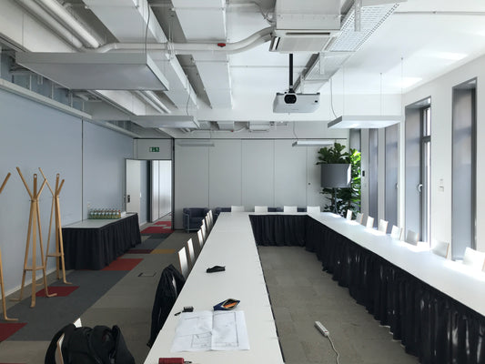 2x Modulare Trennwandanlage mit Fluchttür & Akustik Dorma Hüppe