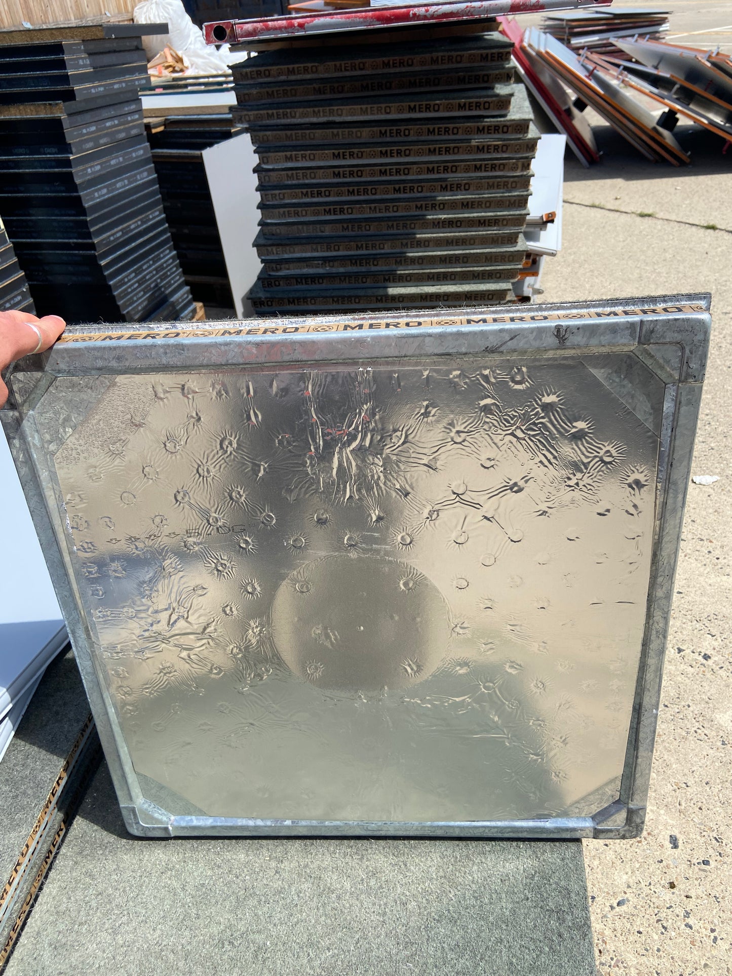 MERO Doppelbodenplatten (600 x 600) – inkl. Unterkonstruktion