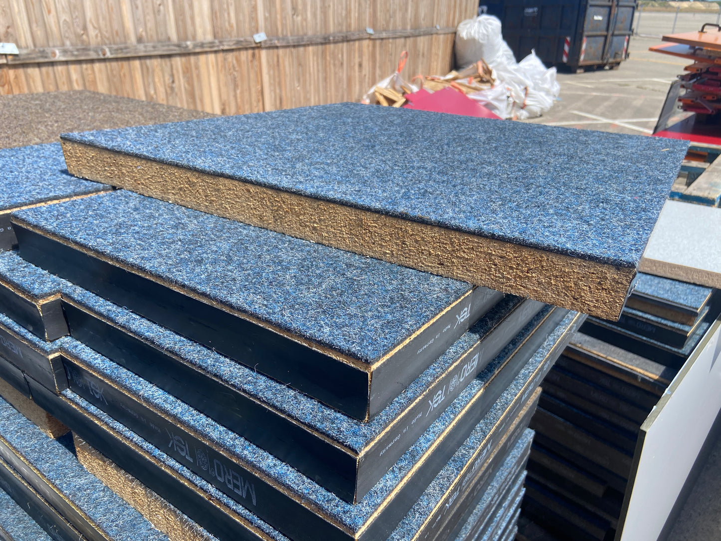 MERO Doppelbodenplatten (600 x 600) – inkl. Unterkonstruktion