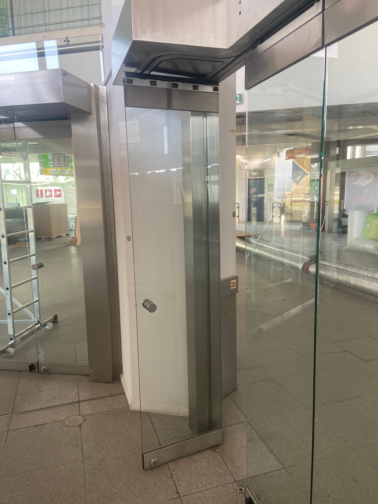 Glas-Faltwandsystem Typ 1 C (mit selbsttragendem Portal) – ReUse