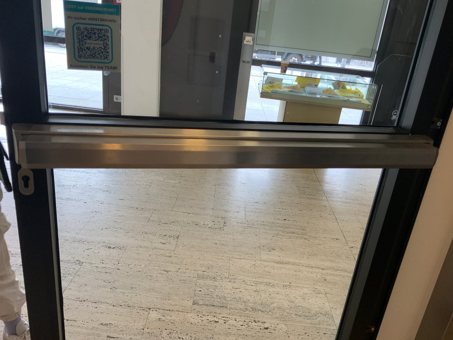 Brandschutztür Glas T30-1-RS-FSA B130 H227 DIN L