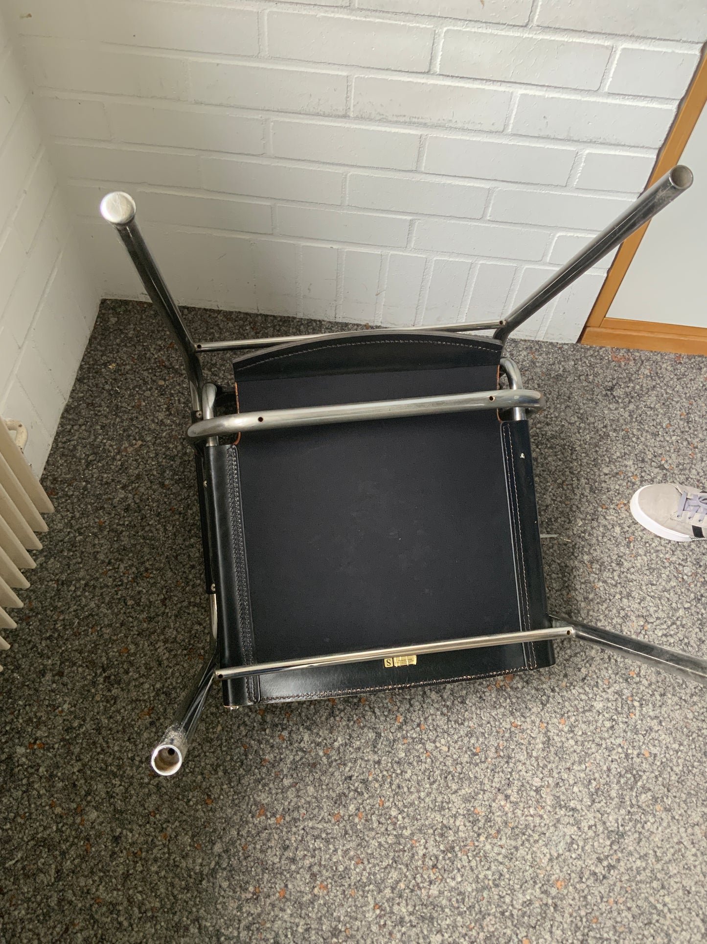 Strässle HE Lederstuhl von Hans Eichenberger - Leder/verchromt