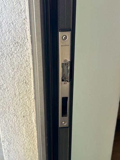 Schueco Aussentür Aluminium mit Verglasung 1664 x 2488 x 85 mm
