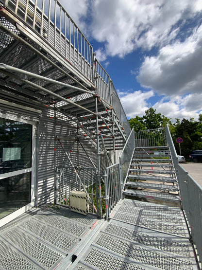 Layher-Allround Gerüst - Stahl 7500x5000x3500mm