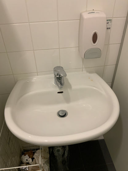 Waschbecken inkl. Armatur -  Keramik