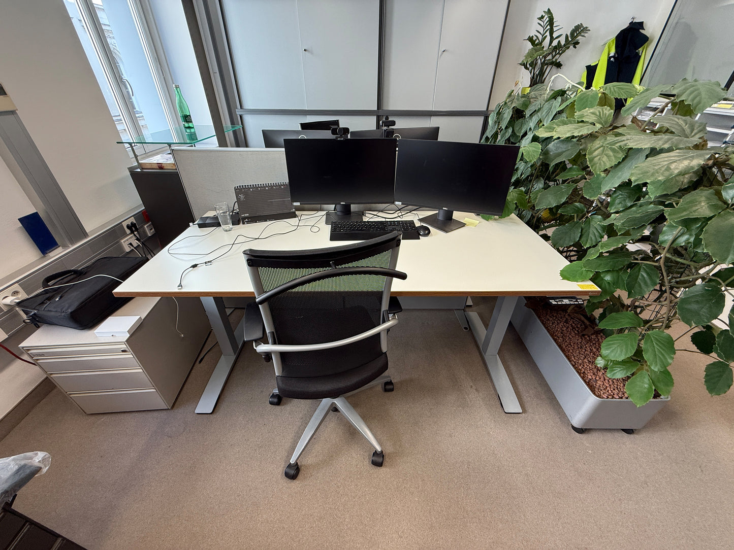 Tisch elektr. höhenverstellbar OKA - 180x80x72cm