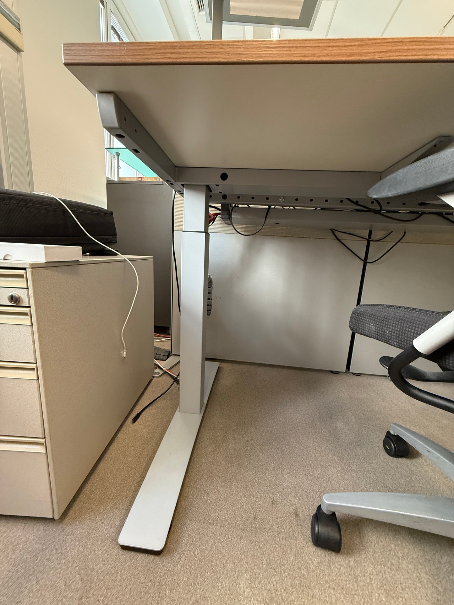 Tisch elektr. höhenverstellbar OKA - 180x80x72cm