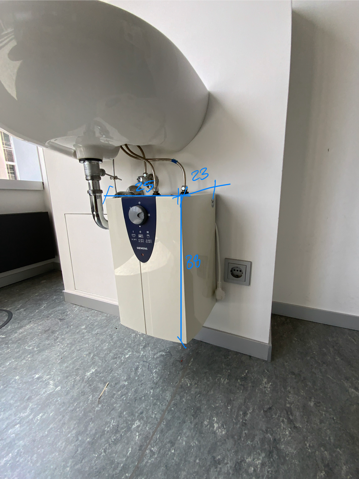 SIEMENS Untertischboiler - 25x38x23 cm