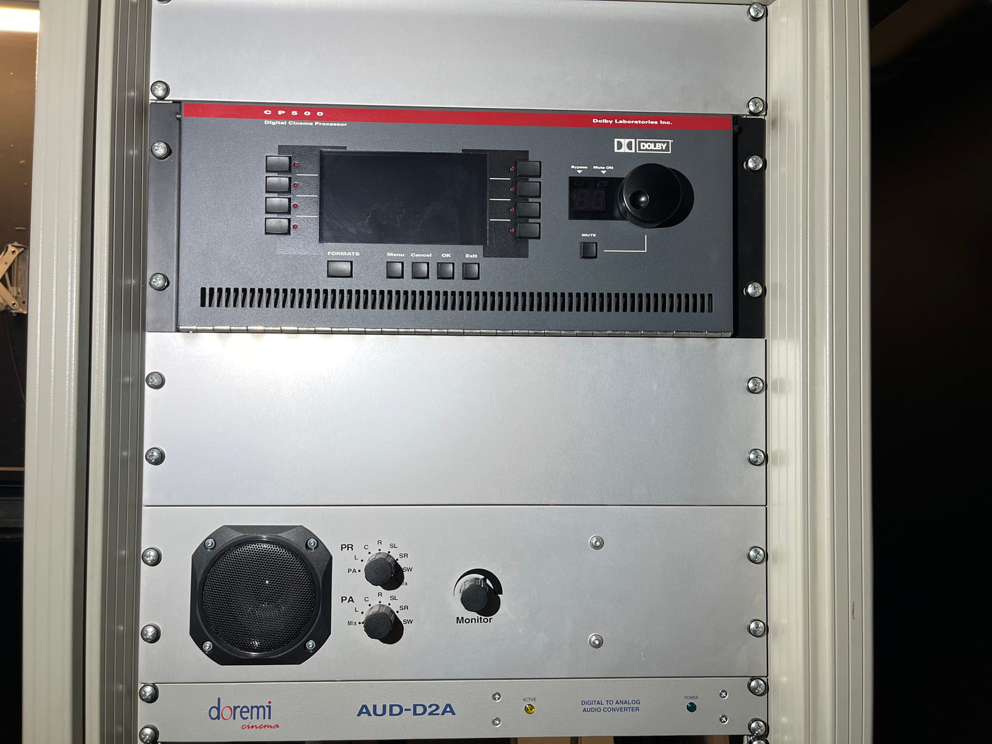 Audio Converter - doremi cinema AUD-D2A