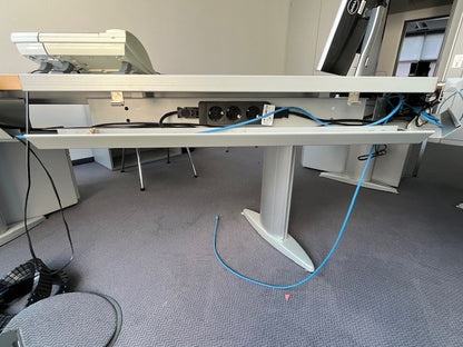 Direktoren-Schreibtisch_links/rechts