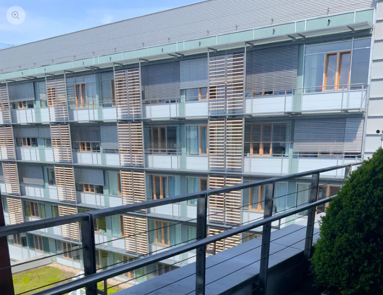 Fassade Parkhaus (Stahlgittermatten, Gitterrost, Fassadenbleche, Lamellen, Wellblech)