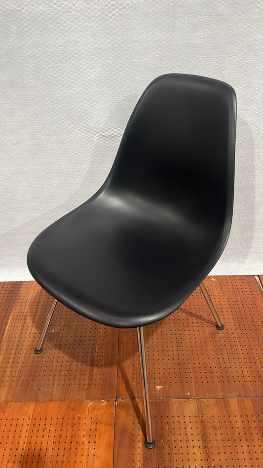🪑 Vitra Designklassiker – Komfortabler Stuhl in Schwarz