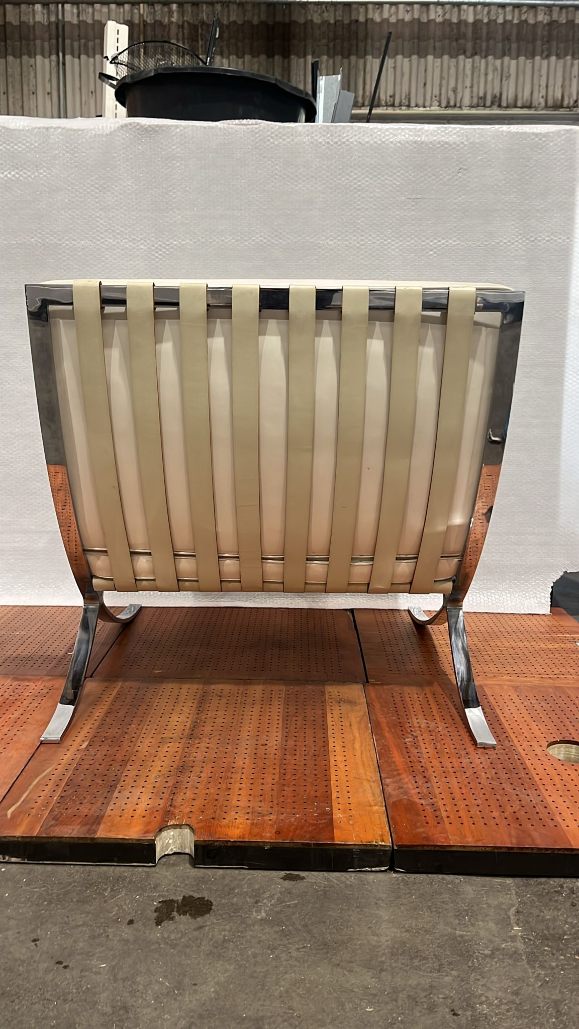 Knoll International, Barcelona Ledersessel, weiß/creme