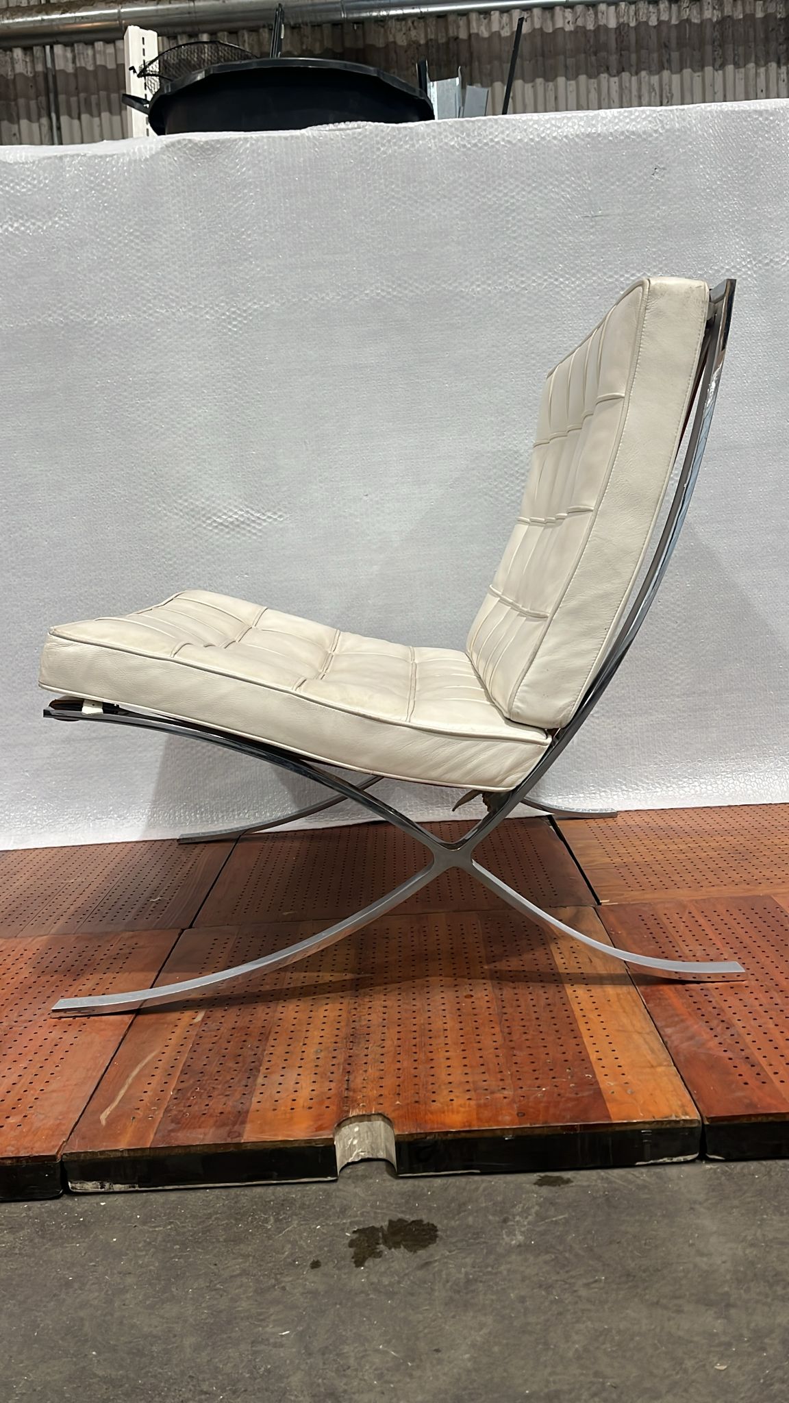 Knoll International, Barcelona Ledersessel, weiß/creme