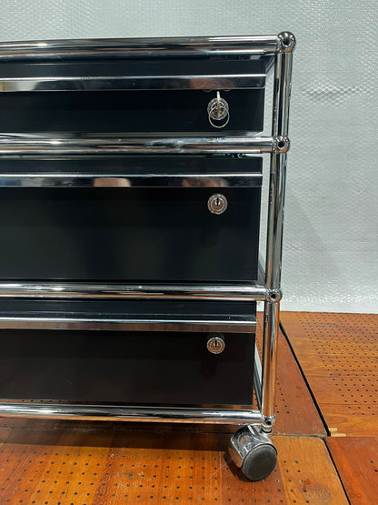 USM Haller Rollcontainer, drei abschließbare Schubladen, Graphitschwarz