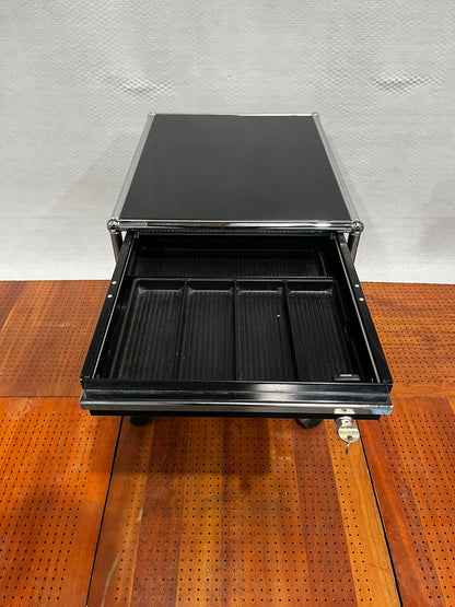 USM Haller Rollcontainer, drei abschließbare Schubladen, Graphitschwarz