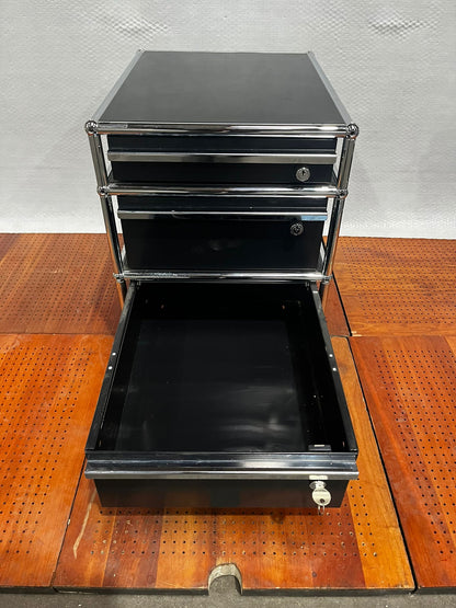 USM Haller Rollcontainer, drei abschließbare Schubladen, Graphitschwarz