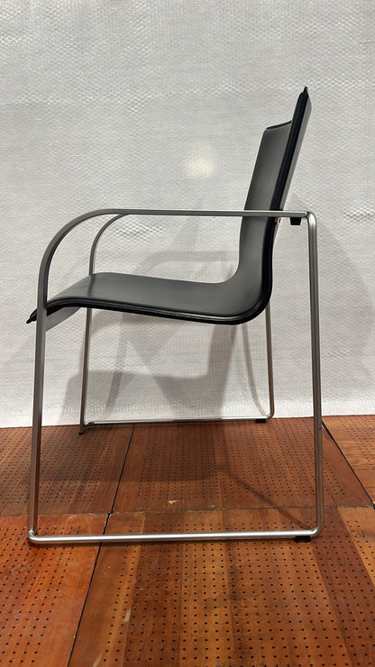 lapalma CUT Stuhl, Leder Schwarz, Design Francesco Rota, Kufengestell