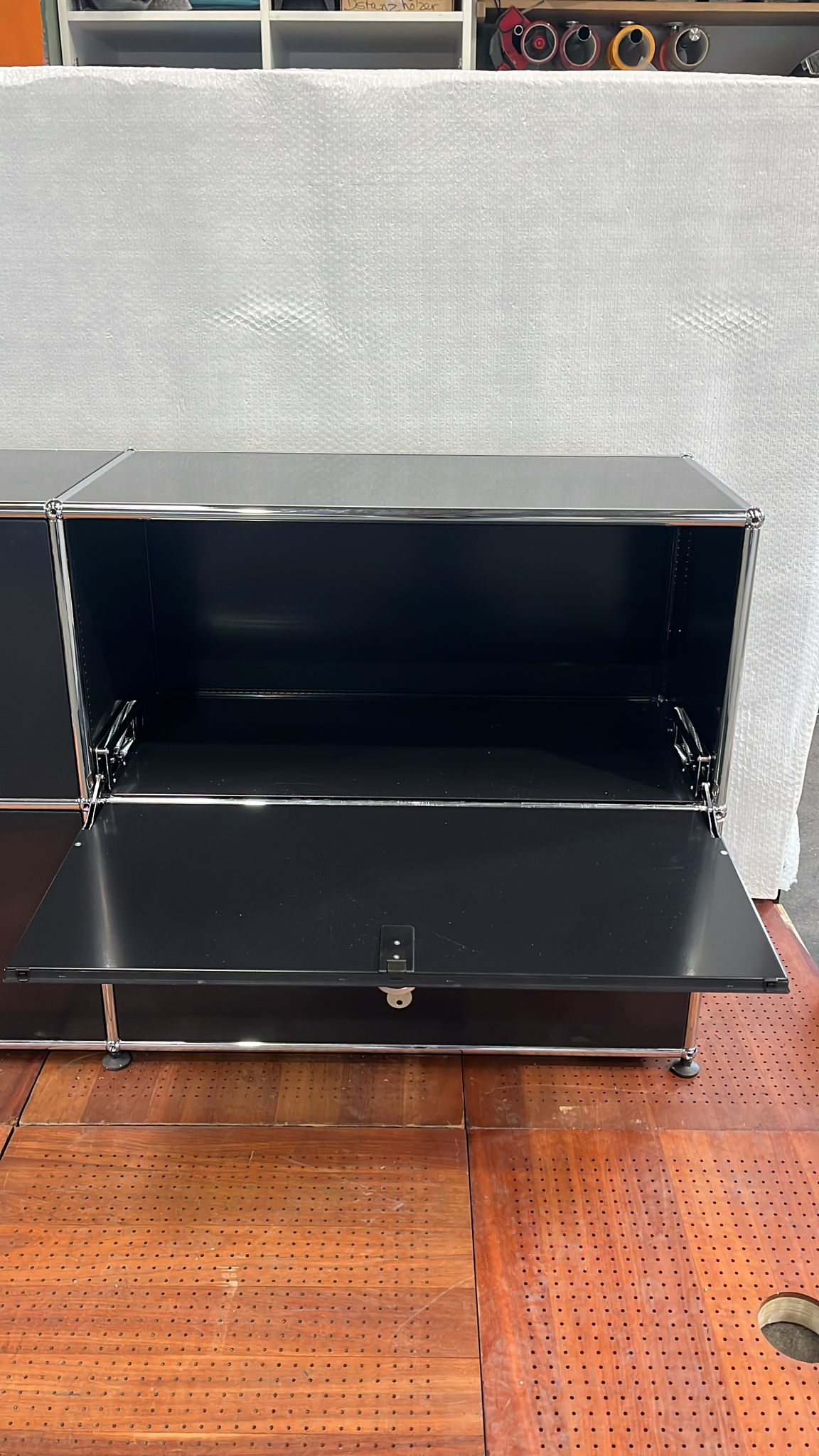USM Haller Sideboard, Schwarz, Resopal-beschichtet, Softclose