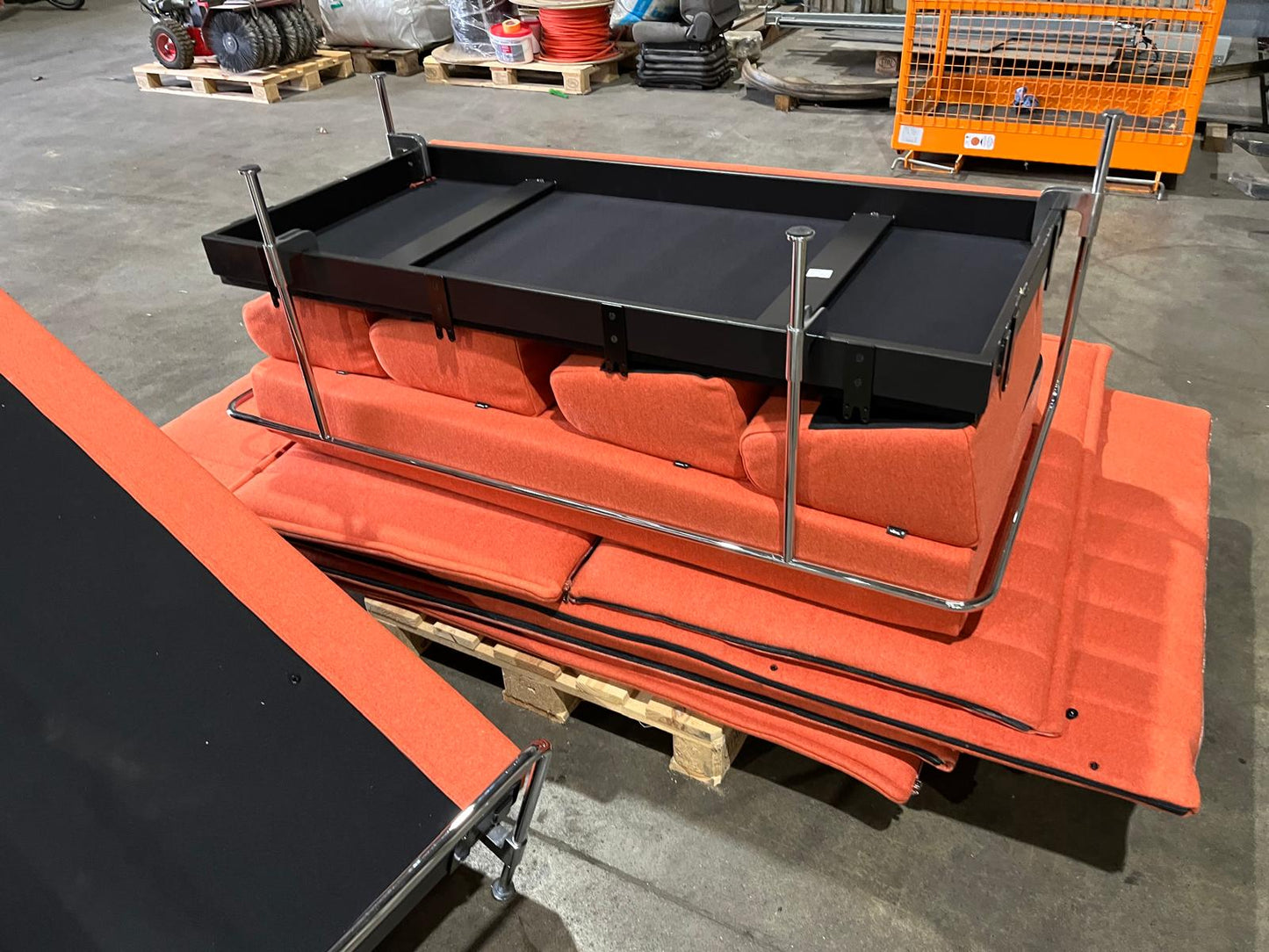 Vitra „Alcove Cabin 2-Seater Highback“ – geräumige Besprechungs- & Arbeitsnische