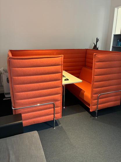 Vitra „Alcove Cabin 2-Seater Highback“ – geräumige Besprechungs- & Arbeitsnische