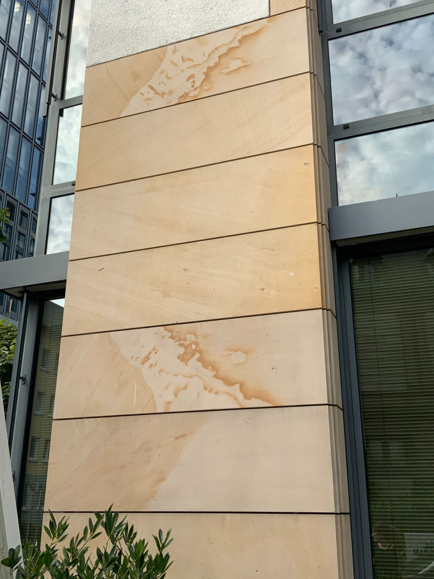 Fassadenbekleidung Naturstein