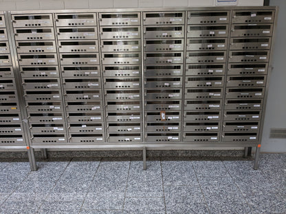 Briefkastenanlage 2410x1630x310